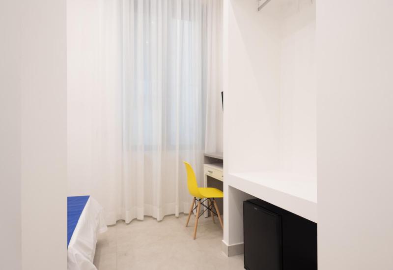 Double Room image 2