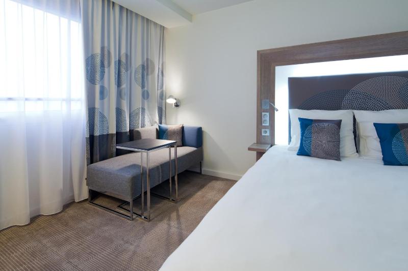 Executive Double Room with City View image 2