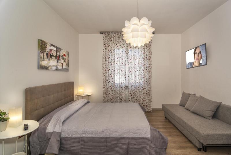 Triple Room with Private Bathroom image 2