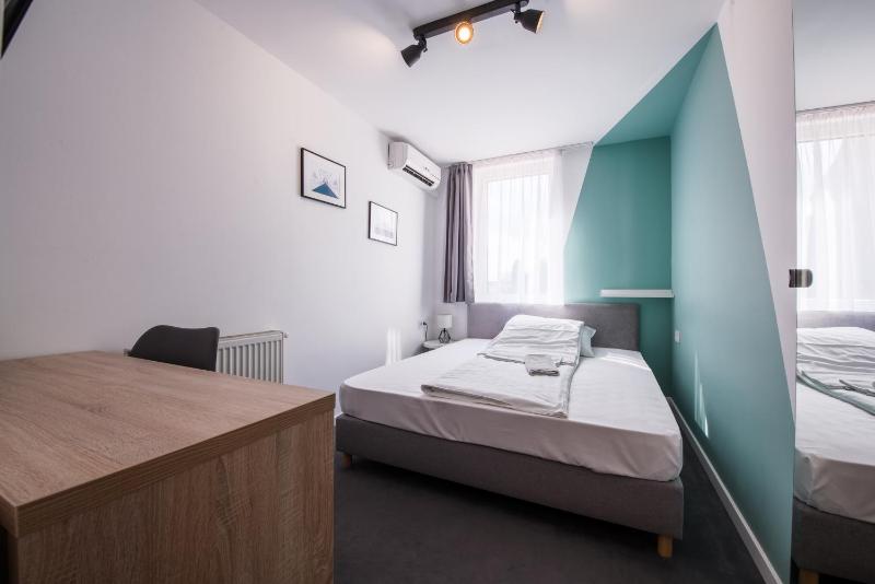 Small Double Room image 2