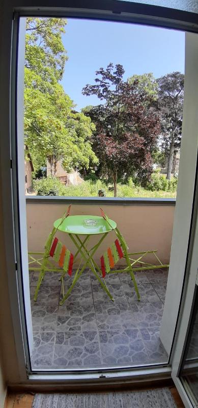 One-Bedroom Apartment image 4