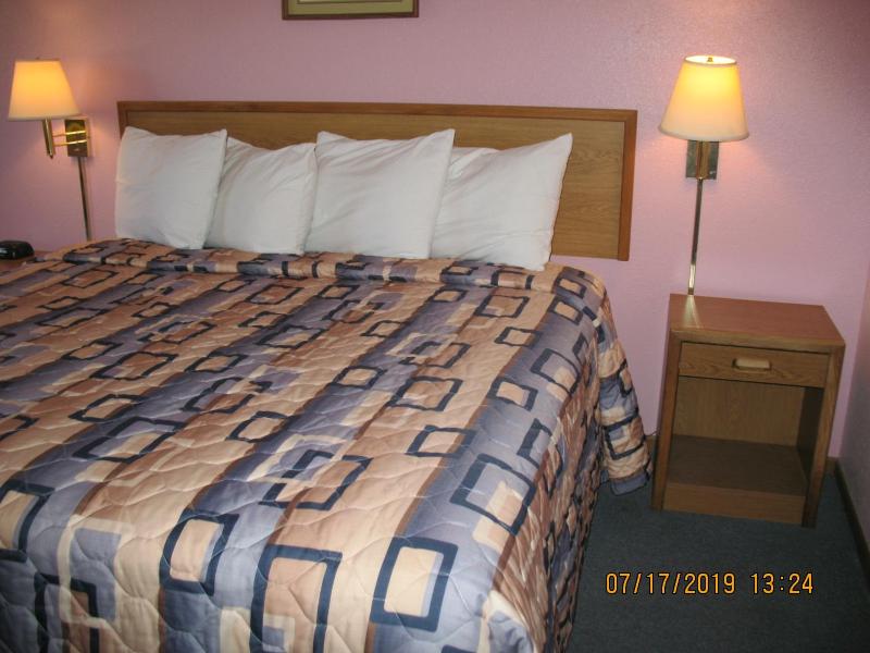 King Room image 4