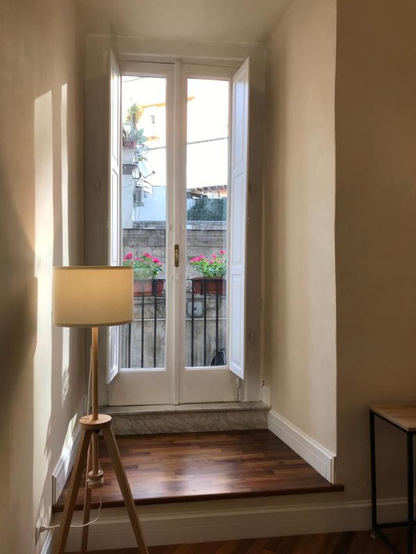 Deluxe Double Room with Balcony image 2