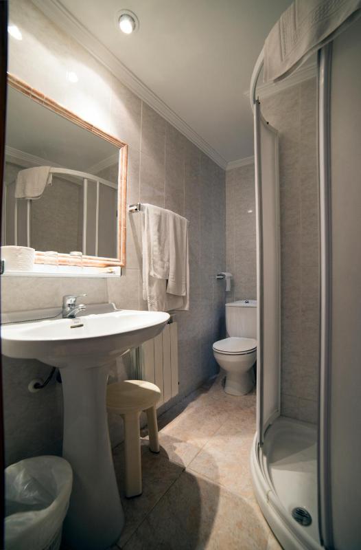 Twin/Double room with Patio View image 3