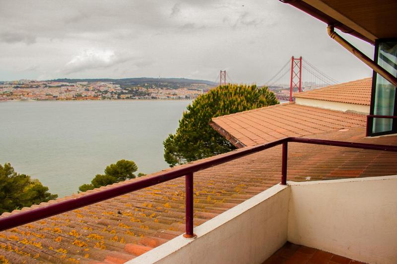Bed in 4-Bed Male Dormitory Room image 3