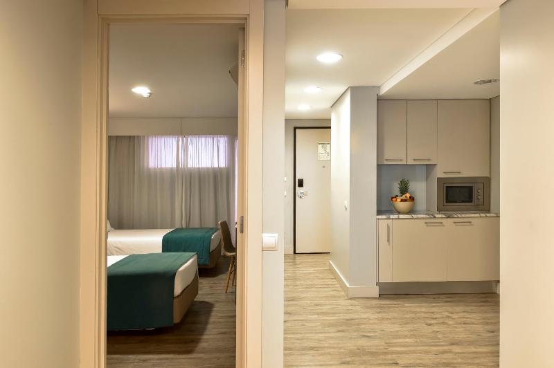 Premium Two-Bedroom Apartment with Balcony and Pool View image 3