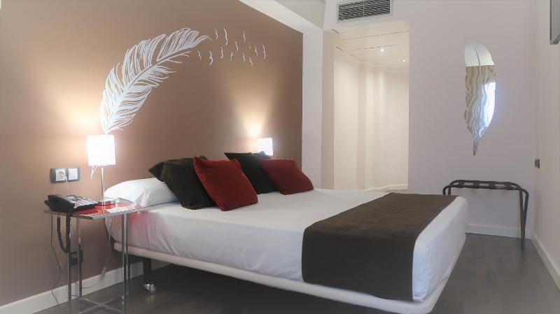 Double Room image 1