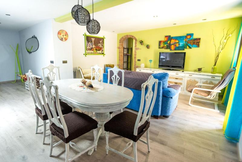 Three-Bedroom Apartment image 4
