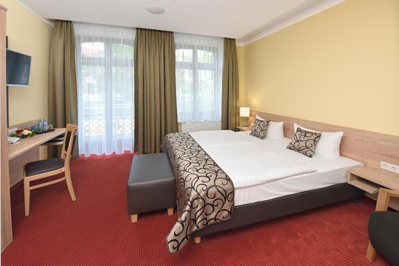 Superior Double Room image 4