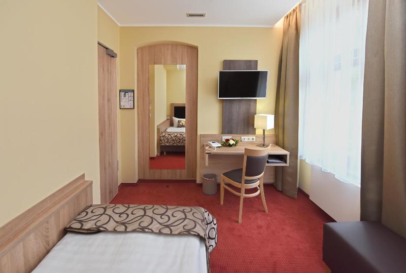 Superior Single Room image 2