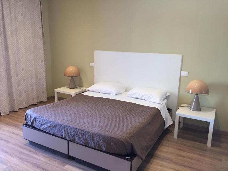 Double or Twin Room image 4