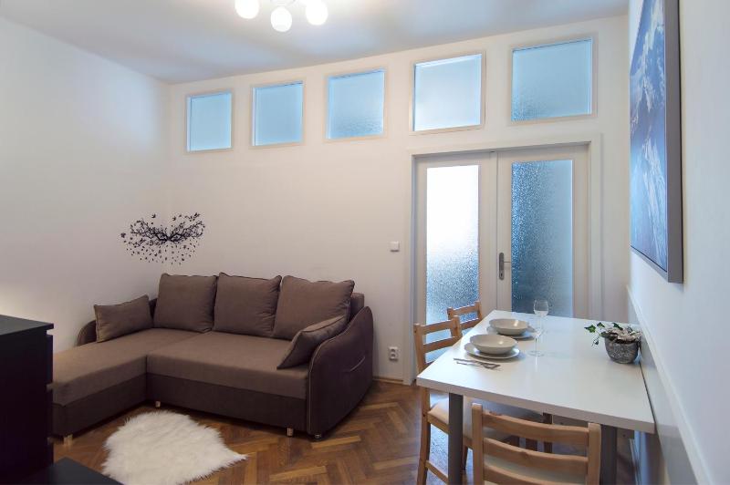 Modern Apartment Navrátilova II - image 6