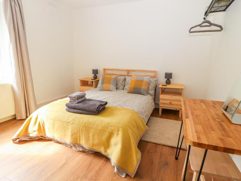 Well House Farm Flat 1 - image 8