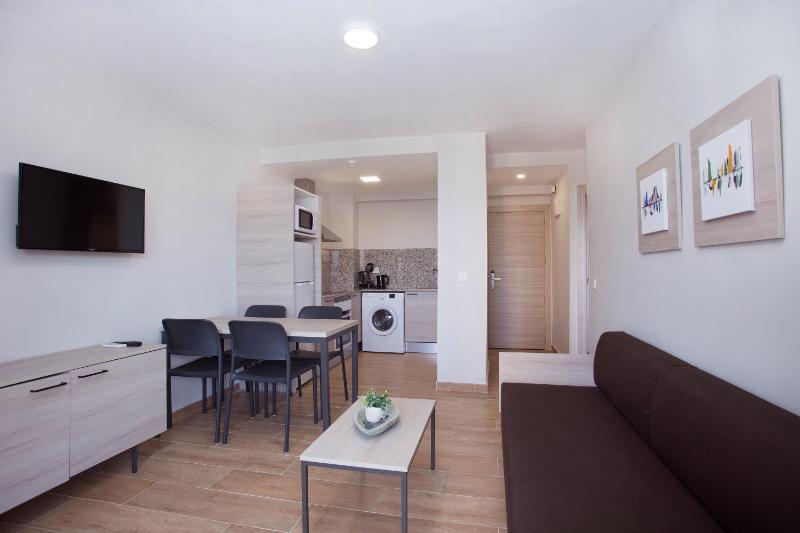 One-Bedroom Apartment (3 Adults) image 1