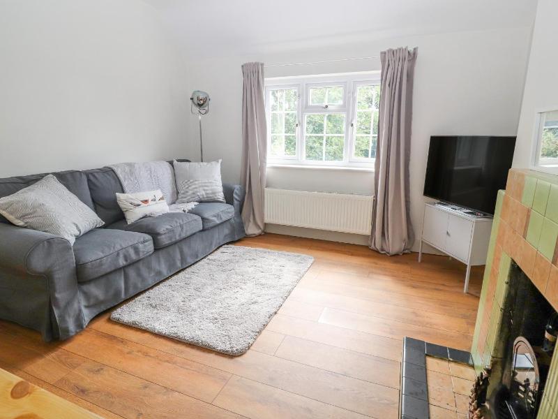 Well House Farm Flat 2 - image 5
