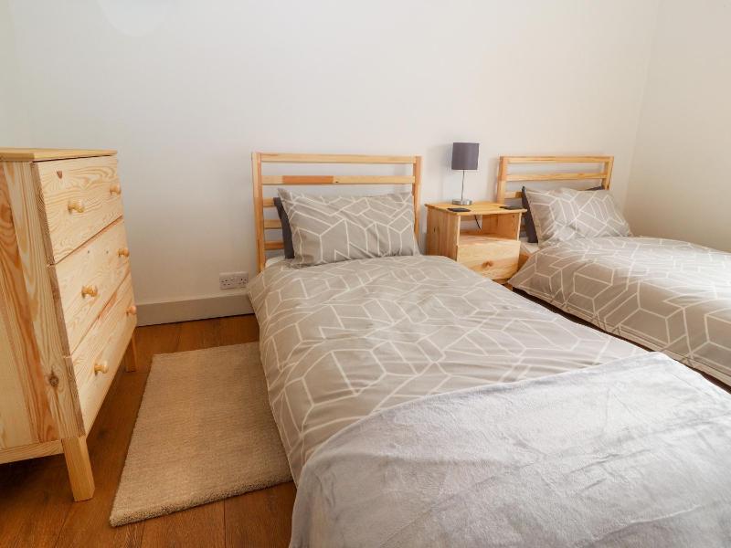 Well House Farm Flat 2 - image 7