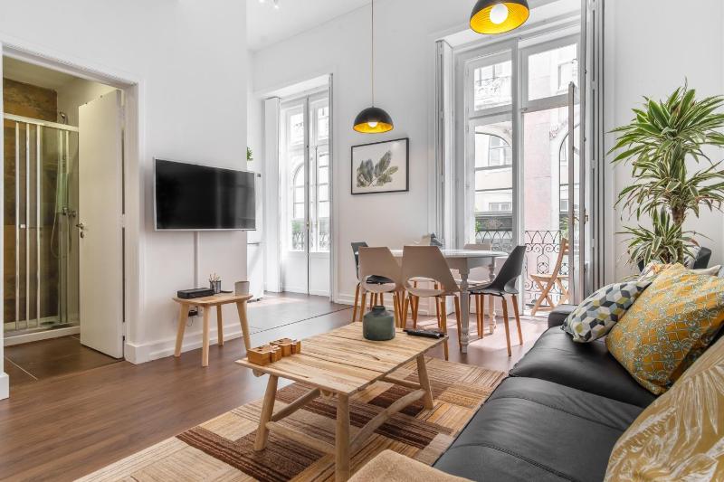 Three-Bedroom Apartment with Balcony image 3