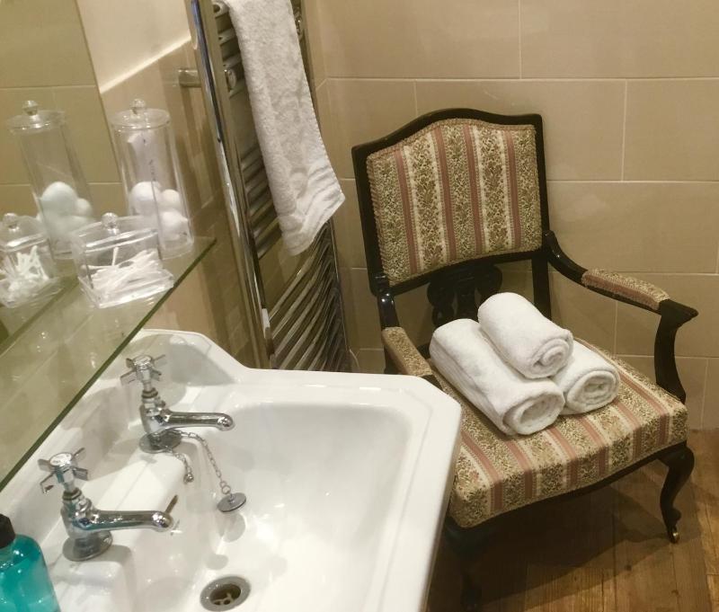 Suite with Sea View image 3