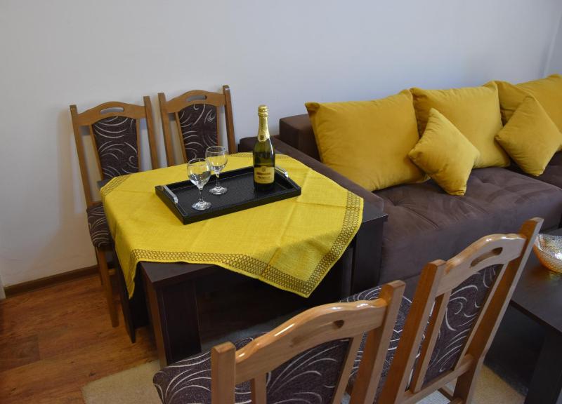Apartment image 3