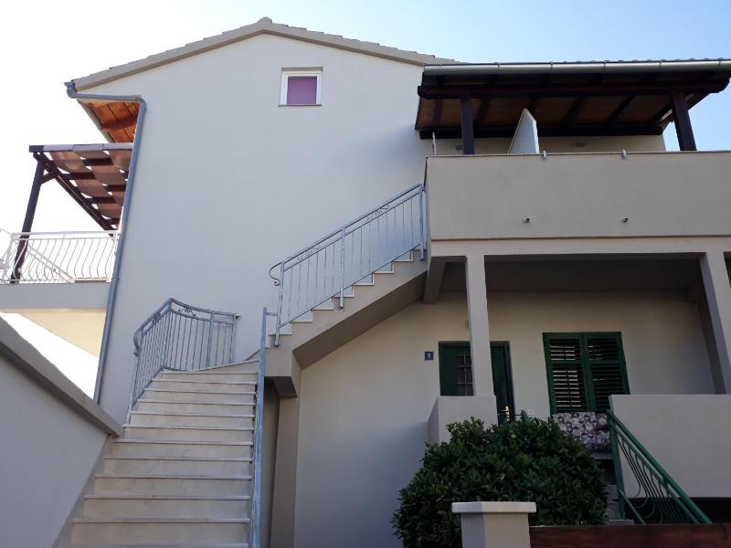 Studio Apartment image 4