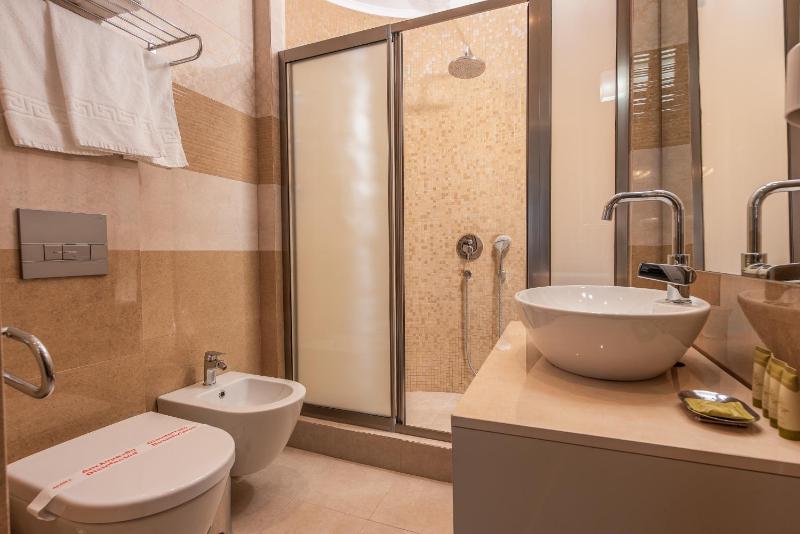 Executive Suite image 3