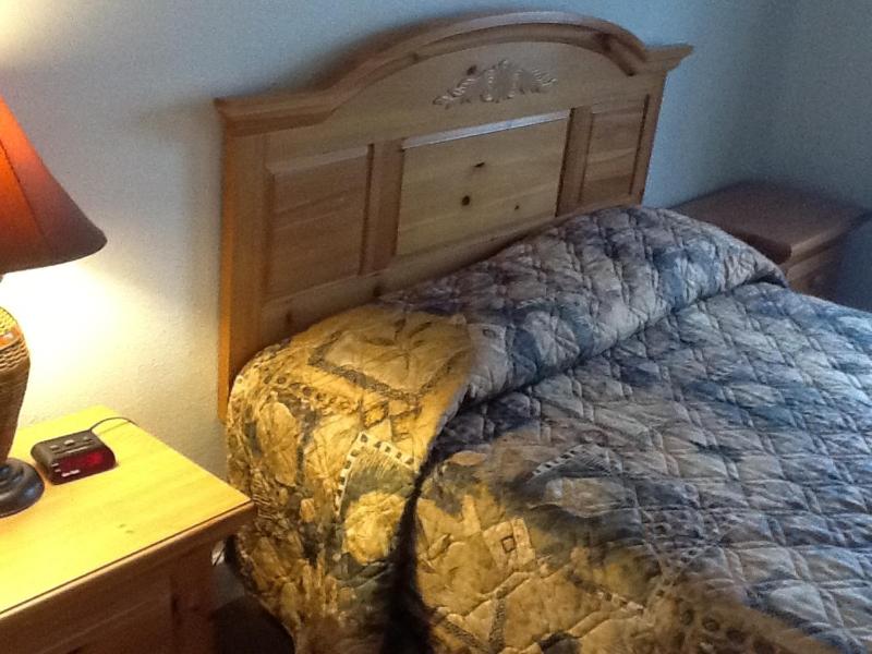 One King Room image 2