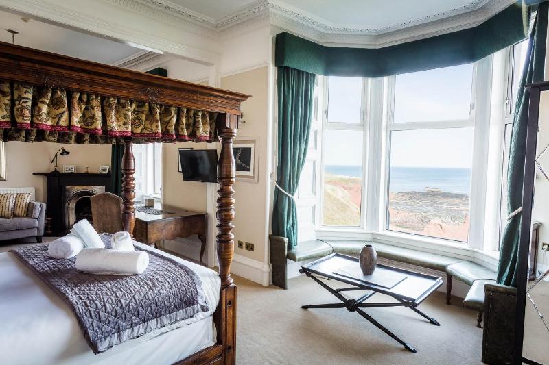 Deluxe Suite image 1