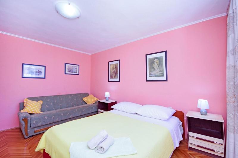 Apartments Mise - image 4