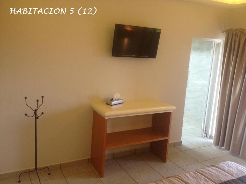 Standard Double Room image 3