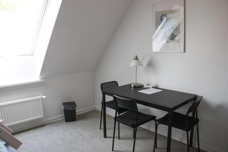 Triple Room with Private Bathroom image 4