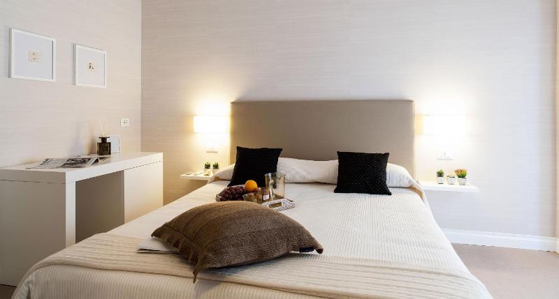 B&B Blanc - image 11