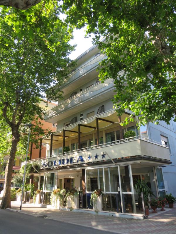 Hotel Solidea - image 1