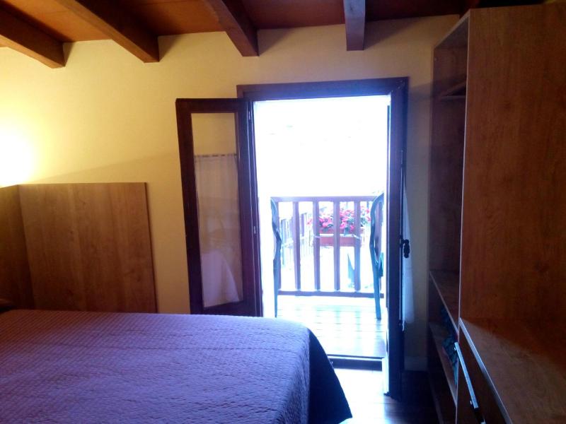Double or Twin Room with Balcony image 4