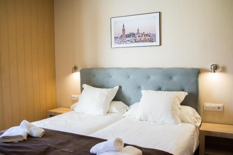 Twin Room with Terrace image 3