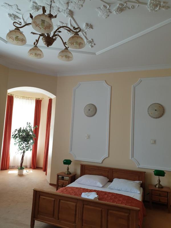 Double Room with Balcony image 1