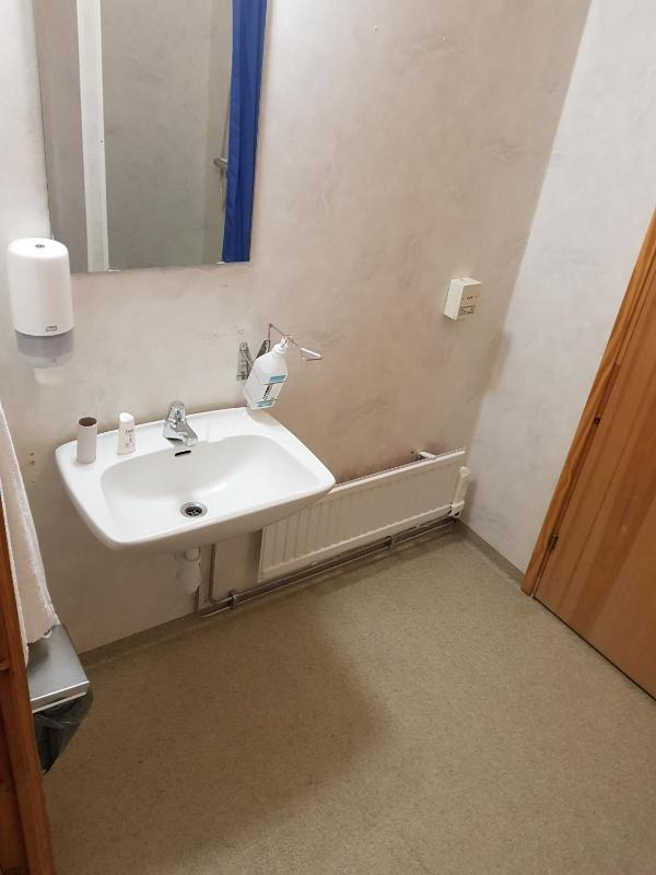 Economy Single Room image 4
