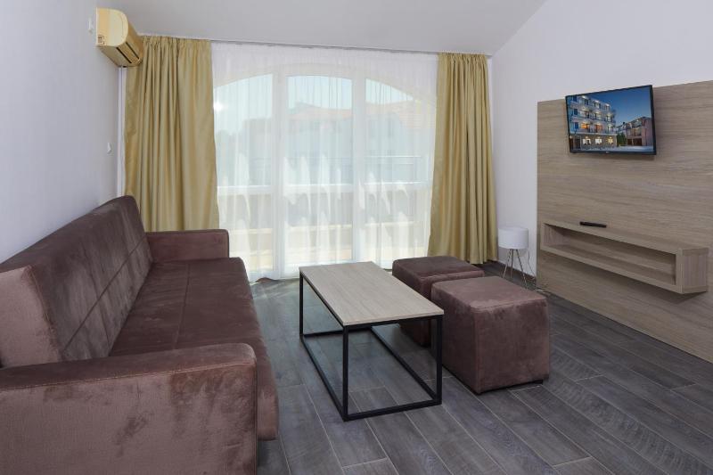 Deluxe Apartment with 2 bathrooms image 2