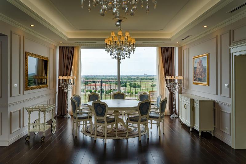 Exclusive Two-Bedroom Penthouse Suite with Private Pool and Sea View - Free SPA Access image 1