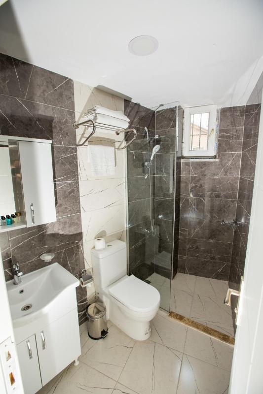 Family Room image 4