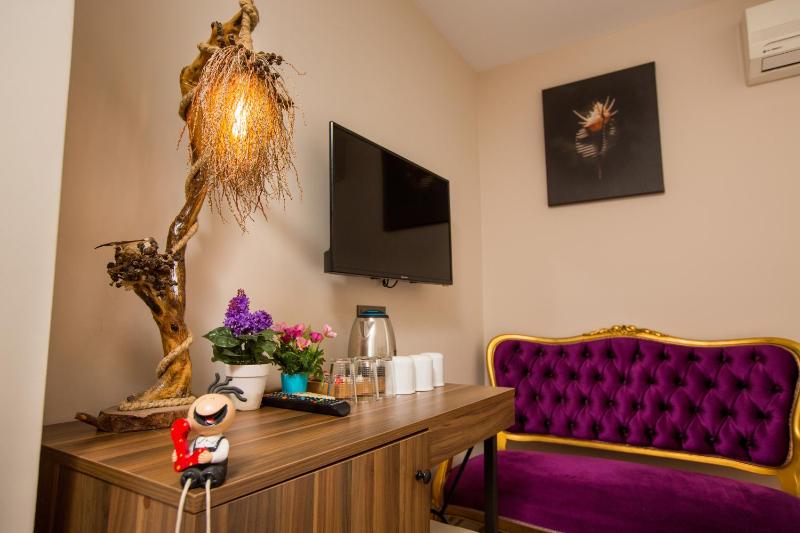 Standard Triple Room image 2