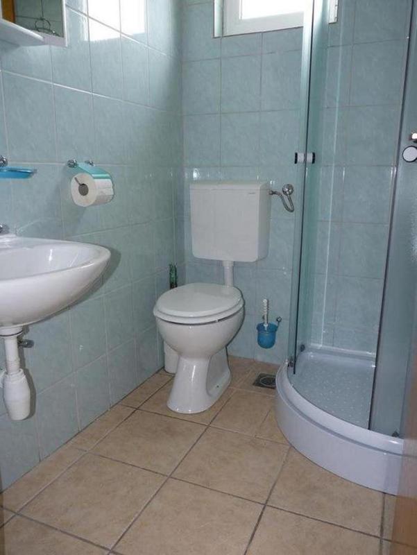 One-Bedroom Apartment with Balcony image 3
