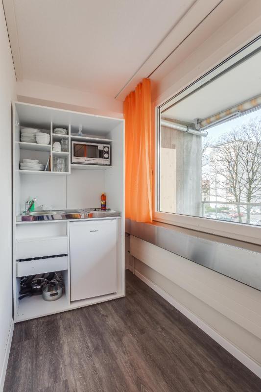 Studio Apartment image 3