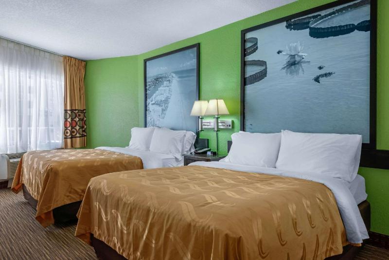 Double Room with Two Double Beds - Partial Ocean View image 2