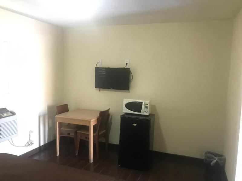 King Room image 4