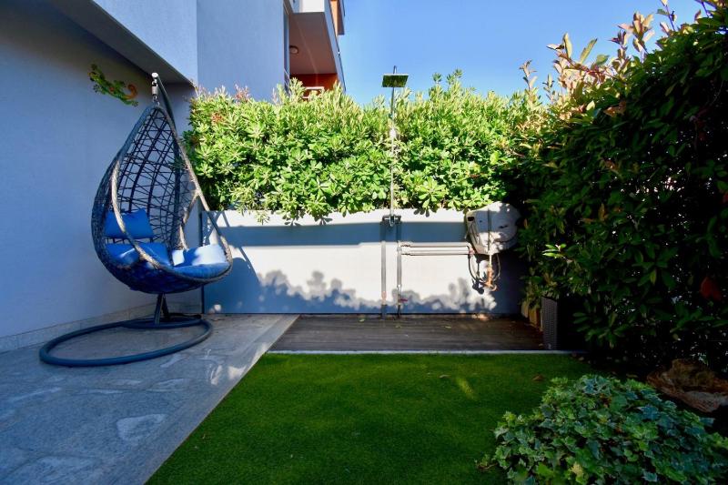 Amazing luxury apartment 200 m from the beach - image 7