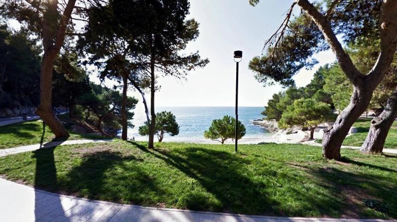 Amazing luxury apartment 200 m from the beach - image 29