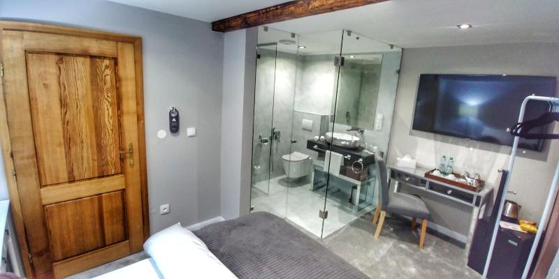 Small Double Room - Annex image 4