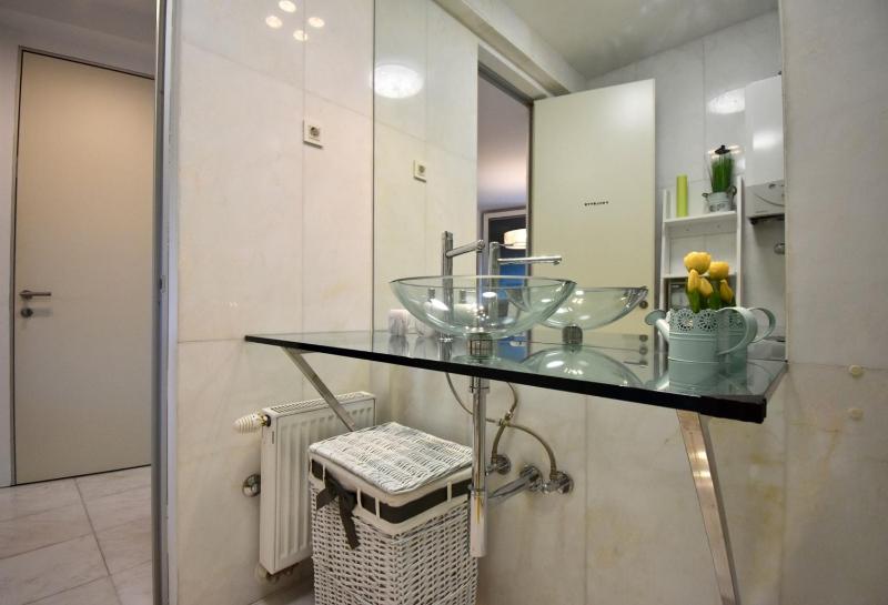 Amazing luxury apartment 200 m from the beach - image 31