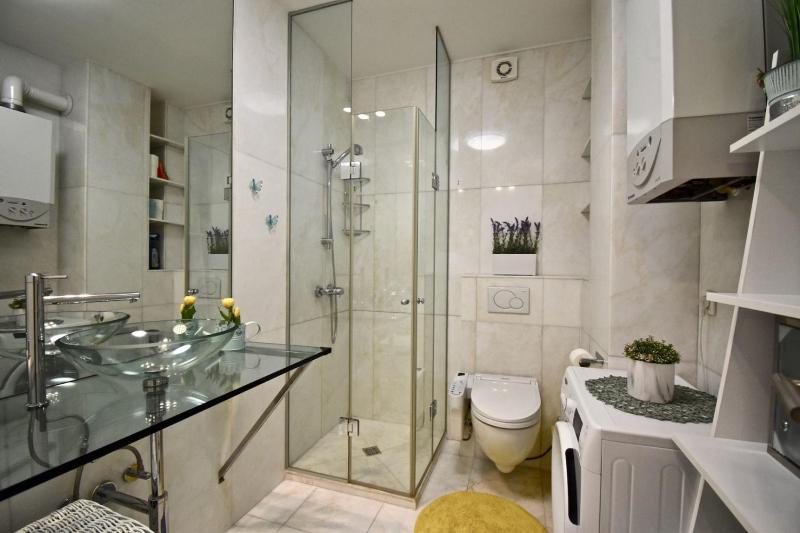 Amazing luxury apartment 200 m from the beach - image 34
