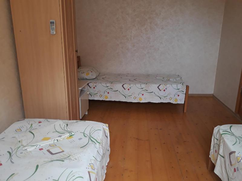Standard Family Room image 3